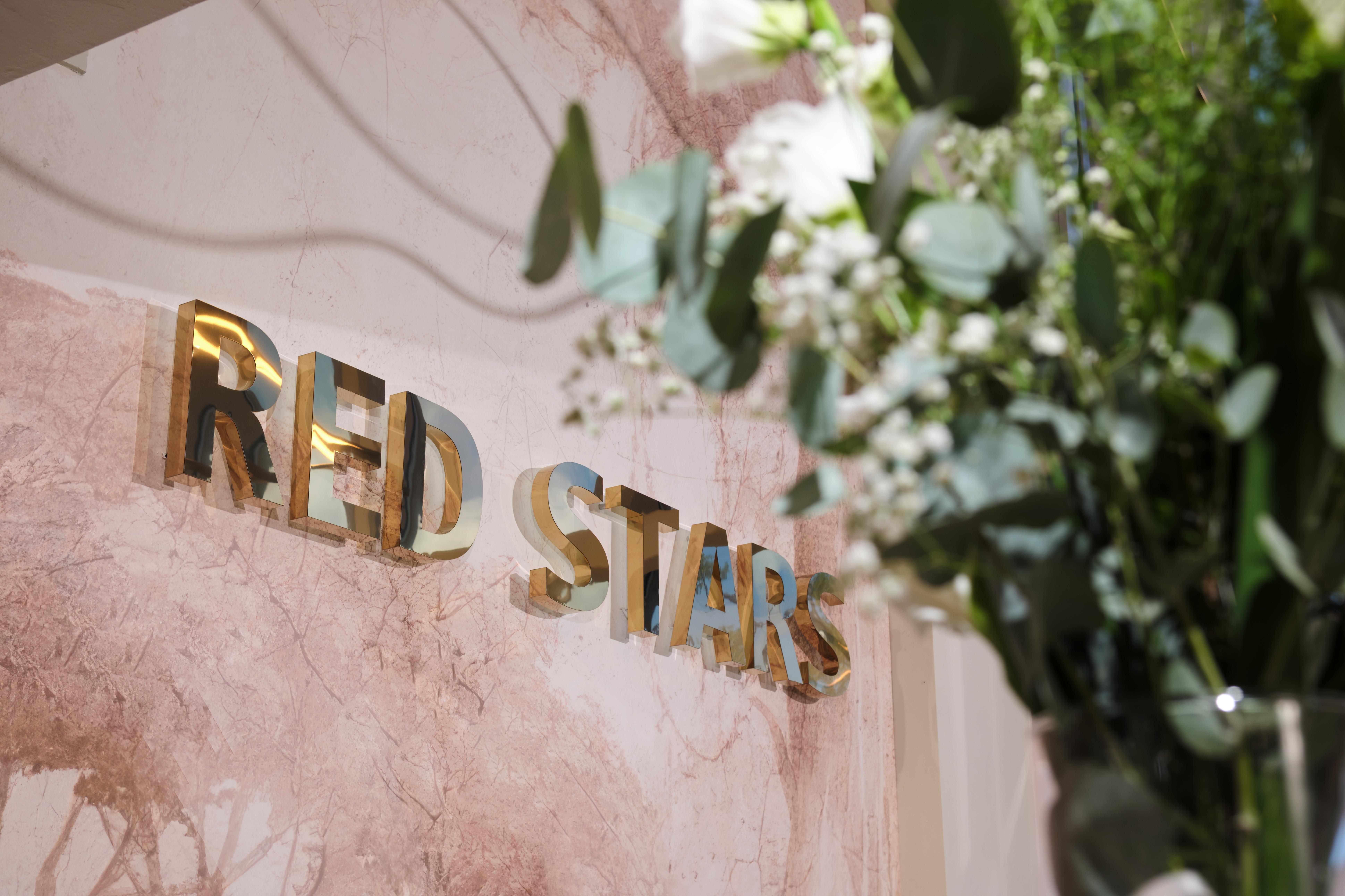 Red Stars Hotel Saint Petersburg Exterior photo
